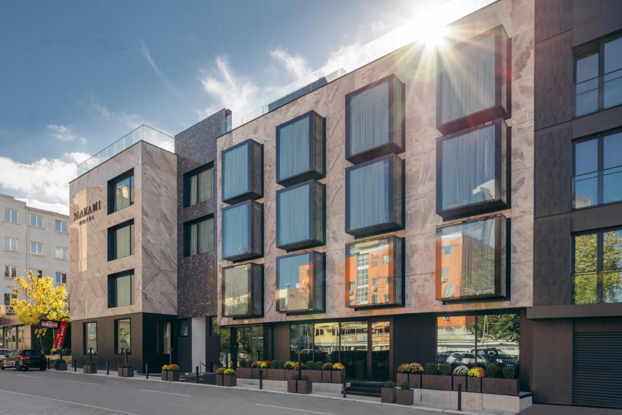Hotel Manami Pristina Esterno foto The hotel in 2018