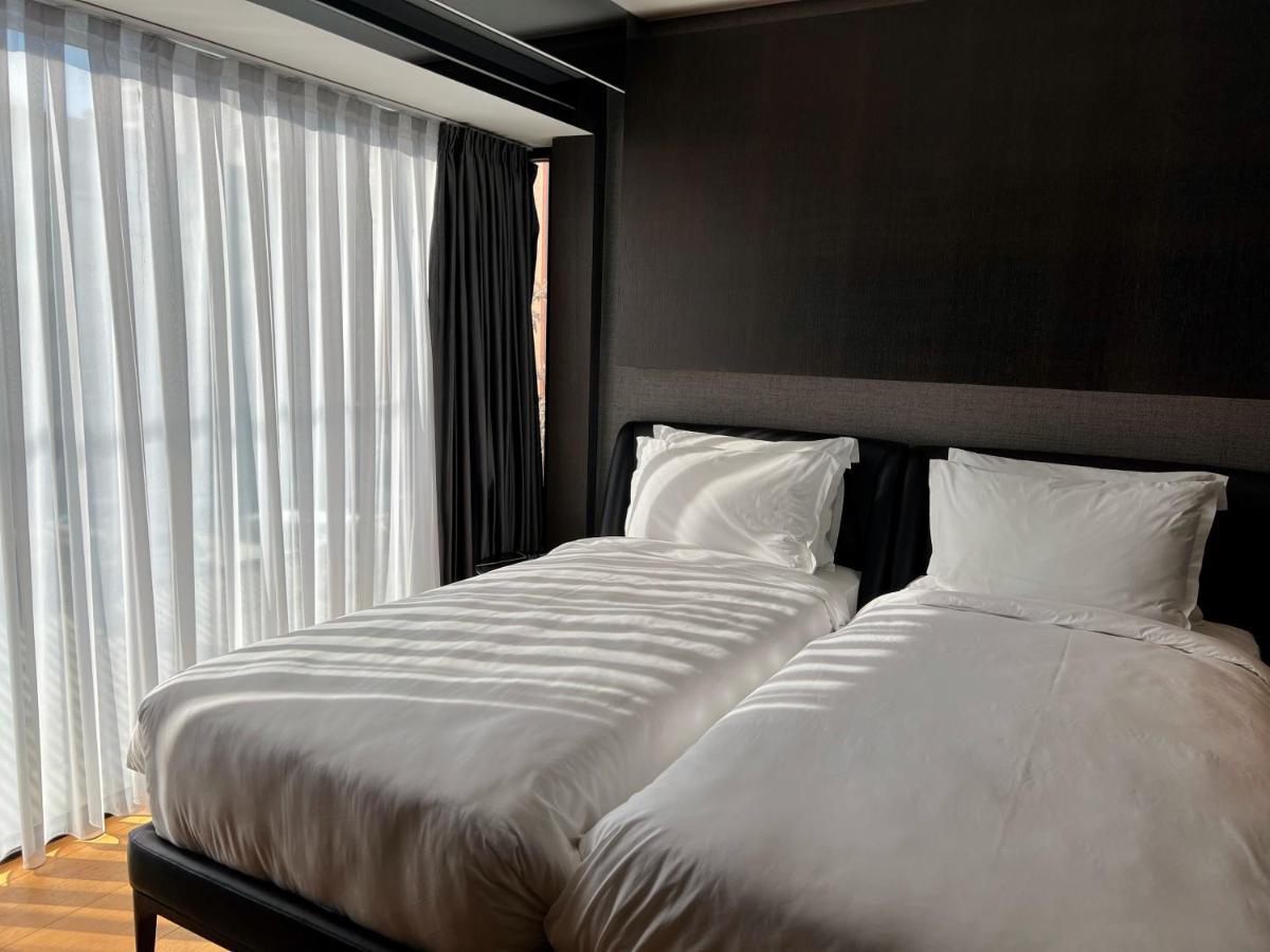 Hotel Manami Pristina Esterno foto